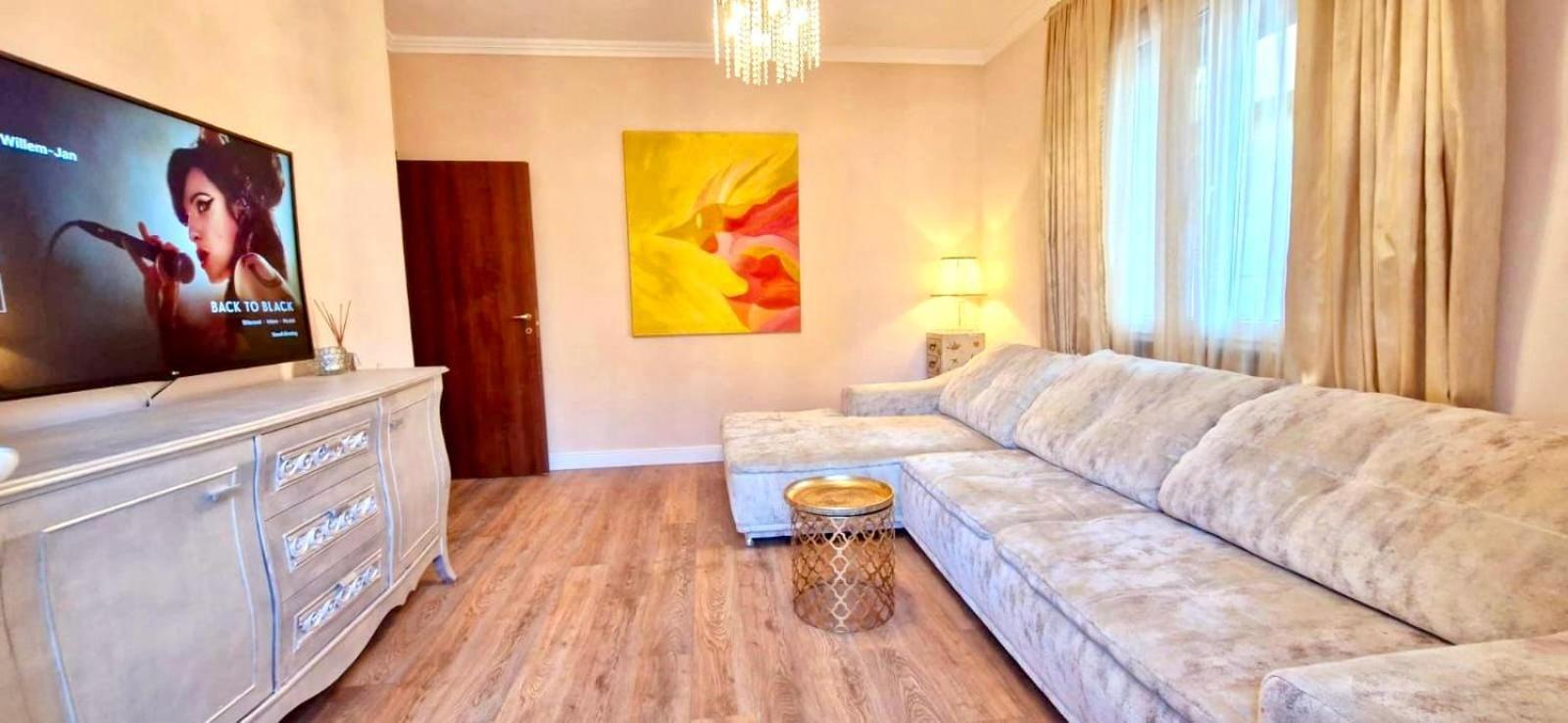 Apartment Bellaria Casa Indipendente-Giardino Privato-Free Parking-Wifi-Strategic Location 5 Terre-Portofino